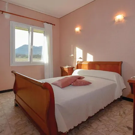 Apartment Beautiful In W/ Wifi And 3 Bedrooms *